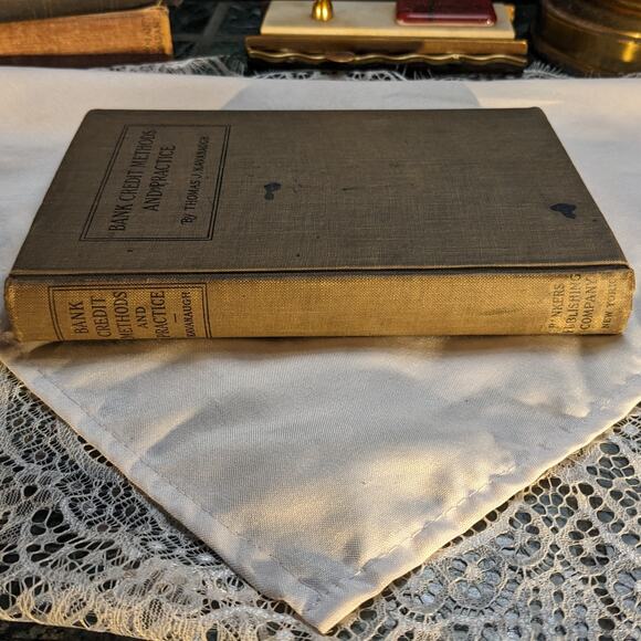 1921 First Printing of "Bank Credit Methods and Practice" Antique Hardback Book - Picture 4 of 10